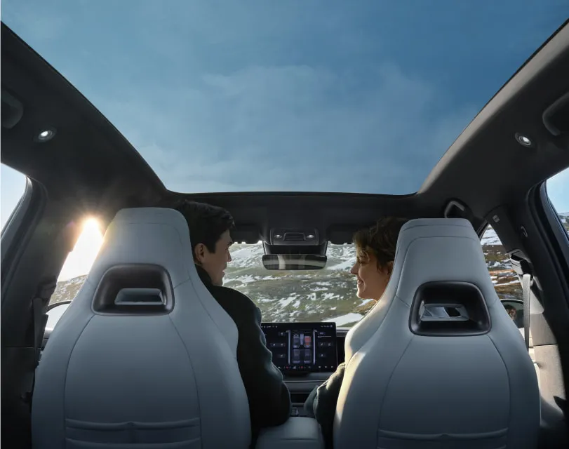 BYD-Sealion-7-Panoramic-Sunroof